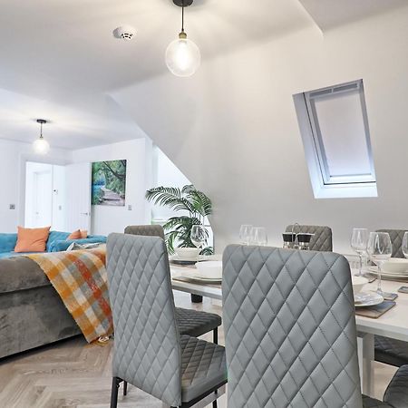 Writtle Massive 4 Bedroom Apartment With Parking In Gorgeous Countryside Location & Short Drive To Chelmsford City Centre Contractors Welcome Buitenkant foto
