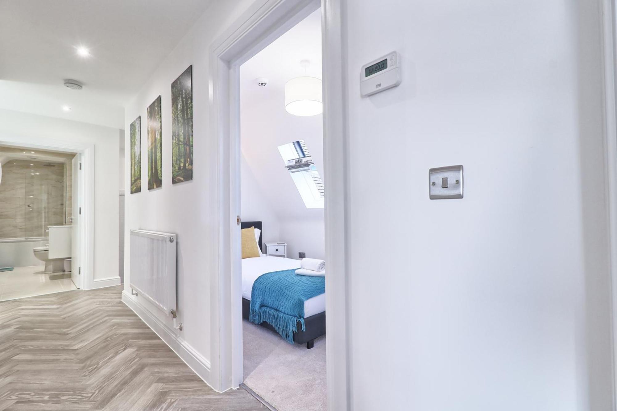 Writtle Massive 4 Bedroom Apartment With Parking In Gorgeous Countryside Location & Short Drive To Chelmsford City Centre Contractors Welcome Buitenkant foto