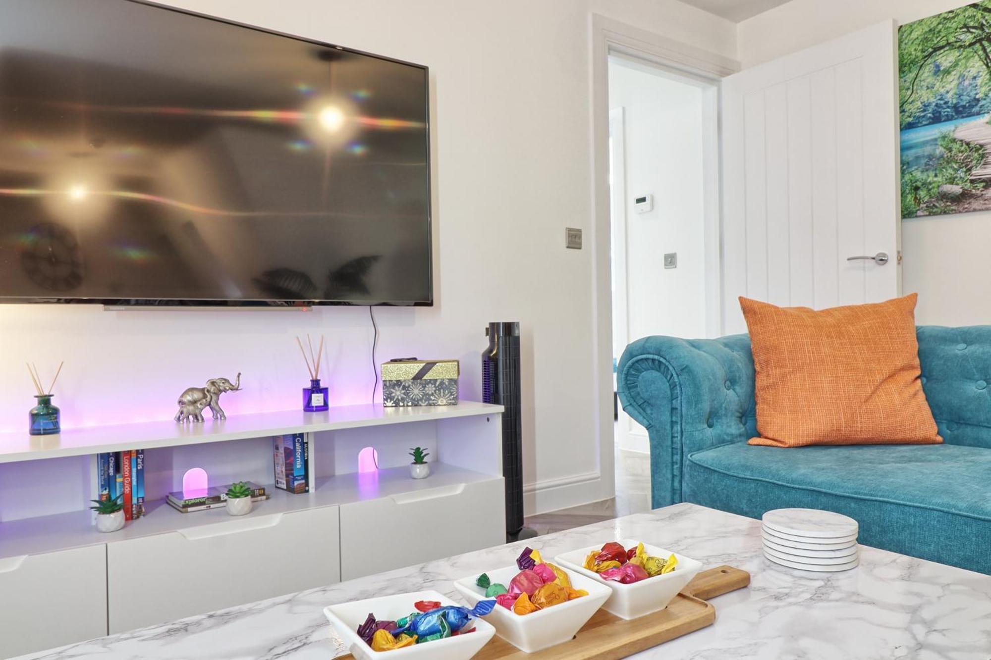 Writtle Massive 4 Bedroom Apartment With Parking In Gorgeous Countryside Location & Short Drive To Chelmsford City Centre Contractors Welcome Buitenkant foto