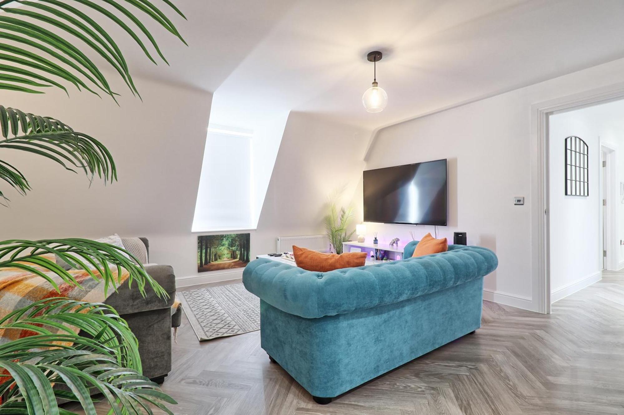 Writtle Massive 4 Bedroom Apartment With Parking In Gorgeous Countryside Location & Short Drive To Chelmsford City Centre Contractors Welcome Buitenkant foto