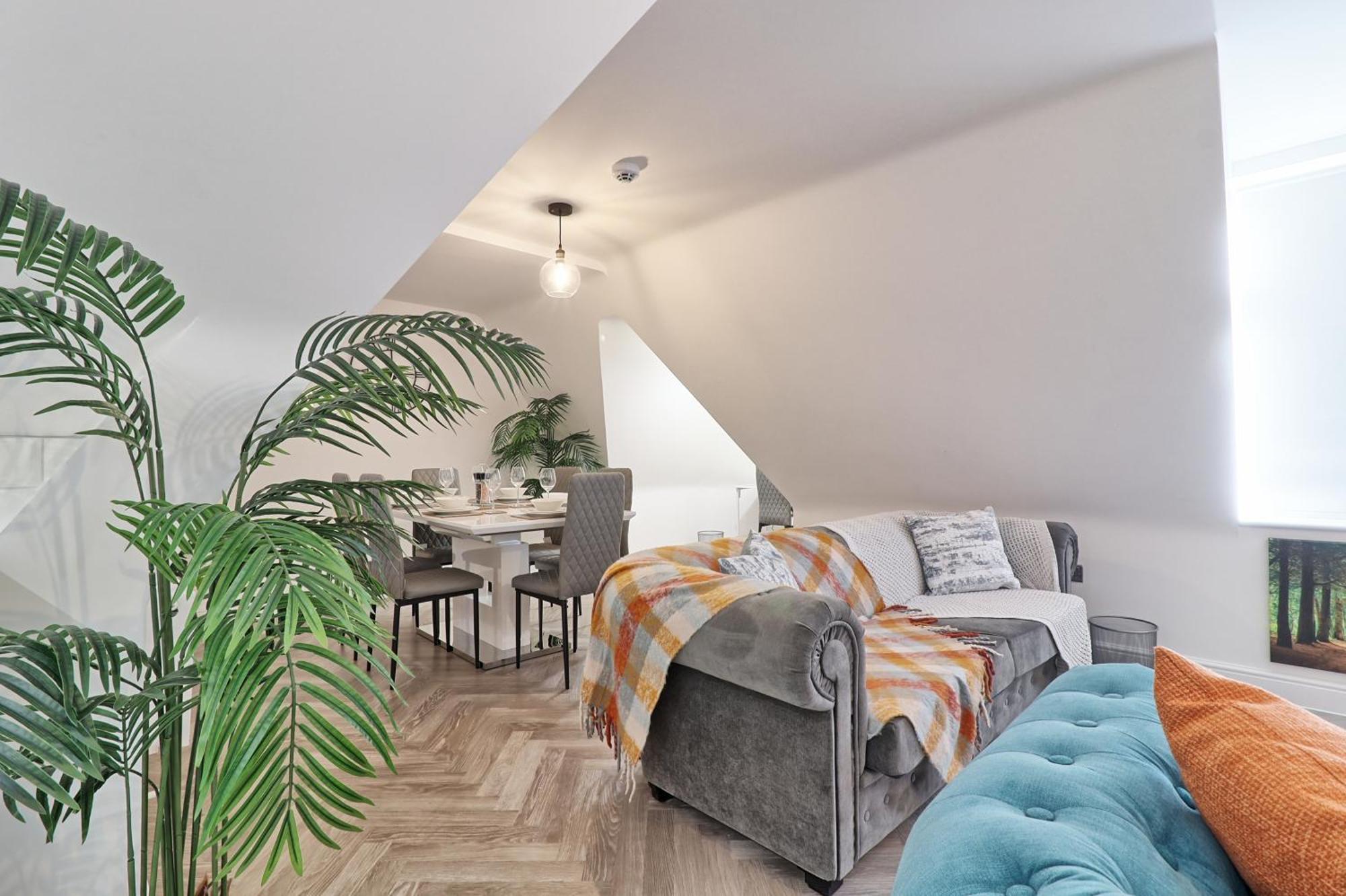 Writtle Massive 4 Bedroom Apartment With Parking In Gorgeous Countryside Location & Short Drive To Chelmsford City Centre Contractors Welcome Buitenkant foto
