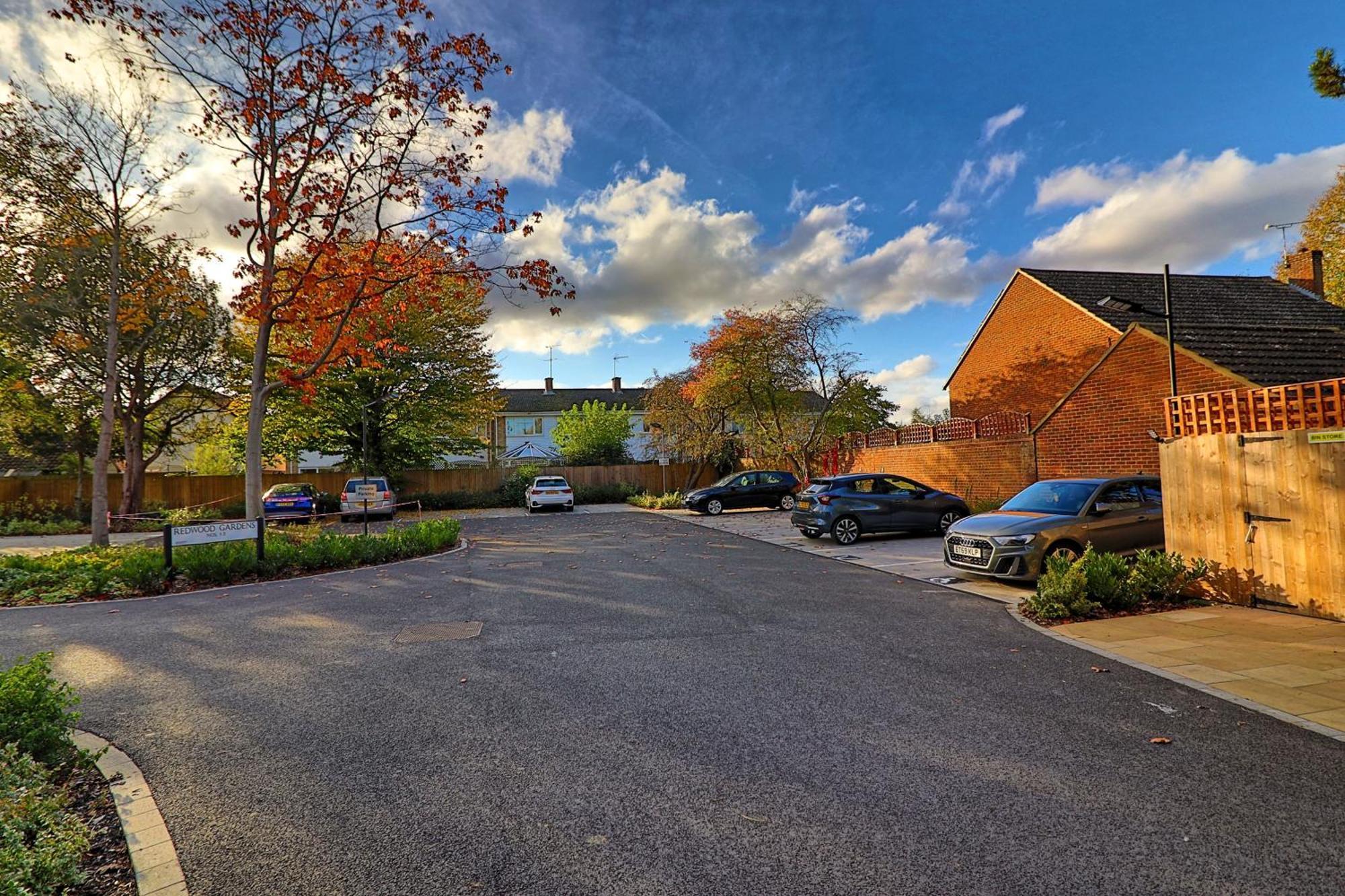 Writtle Massive 4 Bedroom Apartment With Parking In Gorgeous Countryside Location & Short Drive To Chelmsford City Centre Contractors Welcome Buitenkant foto