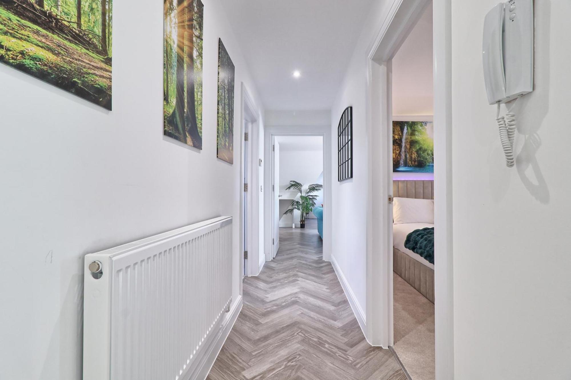 Writtle Massive 4 Bedroom Apartment With Parking In Gorgeous Countryside Location & Short Drive To Chelmsford City Centre Contractors Welcome Buitenkant foto